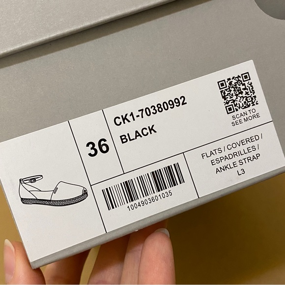 Charles & Keith Ankle-Strap Espadrille Flats 🖤 - Picture 4 of 4